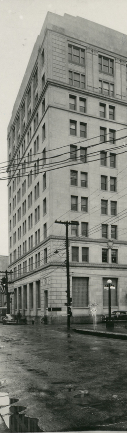 Guaranty Bank and Trust Company, corner of Third and Murray Streets, Alexandria Louisiana, circa 1940s